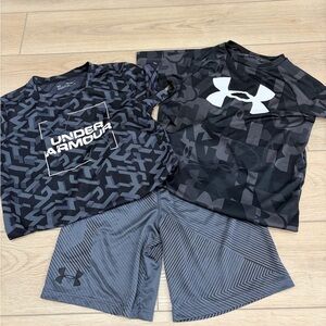 Under Armour Dark Gray Athletic Shorts. Size Youth Large